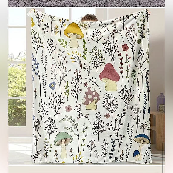 New soft multicolor cute mushroom print large blanket 60”x80” - Picture 1 of 8